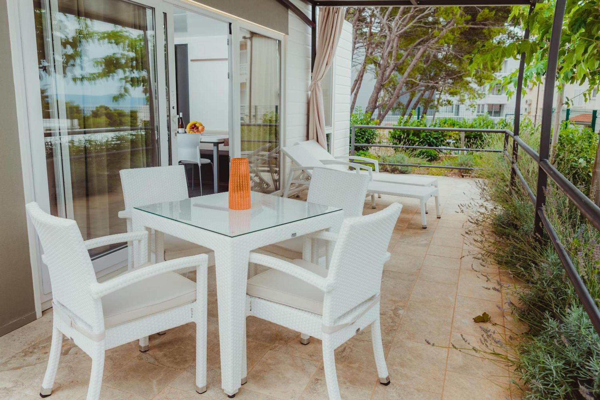 Poseidon Mobile Home Resort Makarska Exterior photo