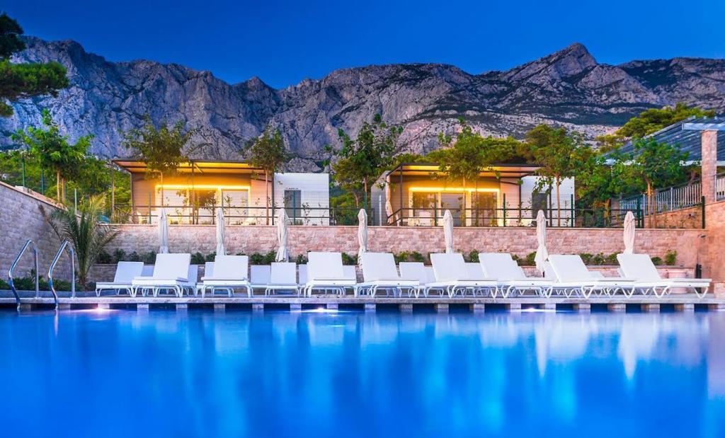 Poseidon Mobile Home Resort Makarska Exterior photo