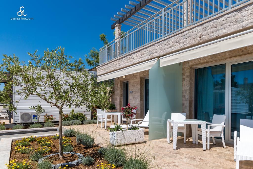 Poseidon Mobile Home Resort Makarska Exterior photo